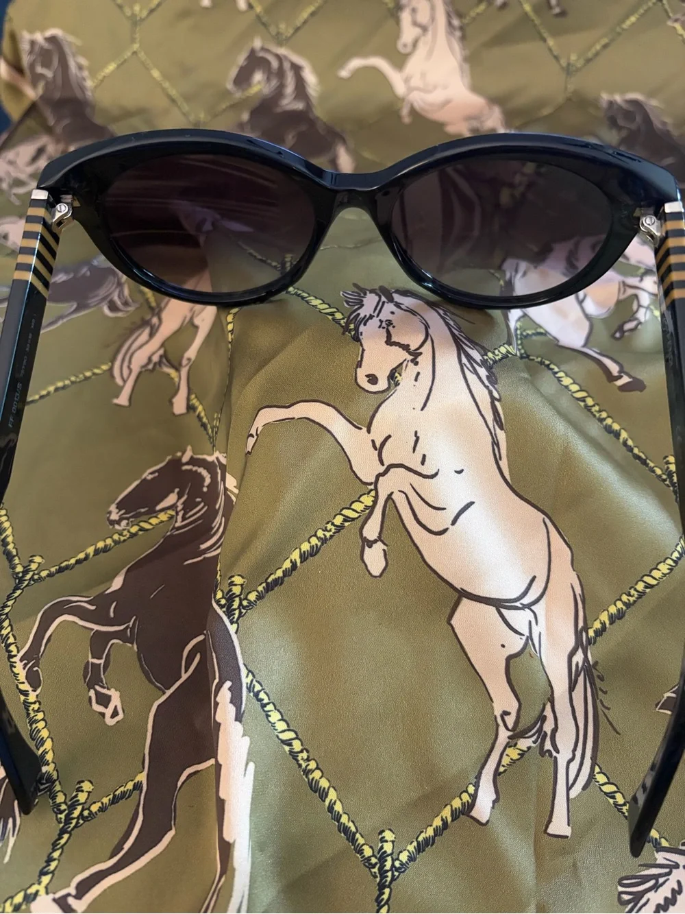 Fendi Black Cat-Eye Sunglasses with Gradient Brown Lenses
